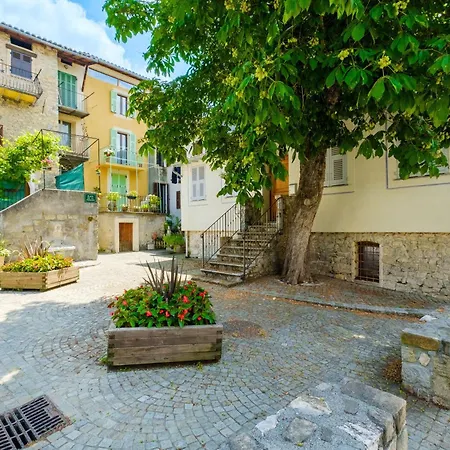 Le Jardin Des Oiseaux Apartment *