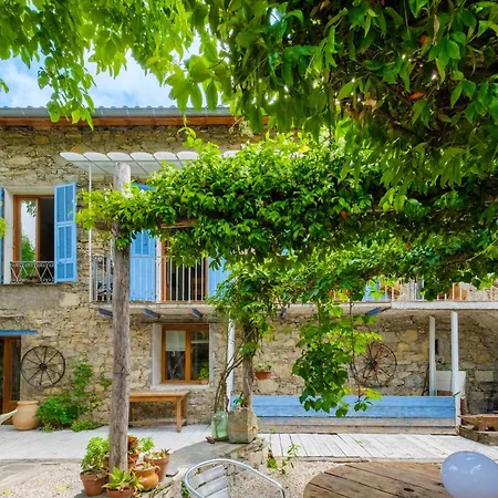 Le Jardin Des Oiseaux Apartment